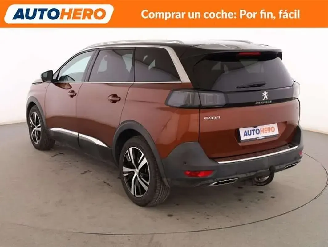 Usado Peugeot 5008 GT 179 CV (131 kW) 2022 Marrón SUV