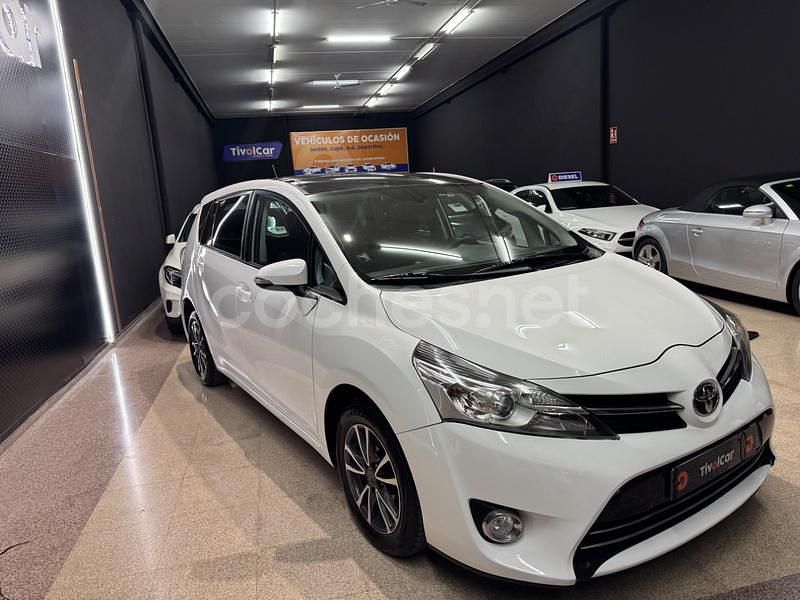 Usado Toyota Verso Comfort 112 CV (82 kW) 2015 Blanco Monovolumen