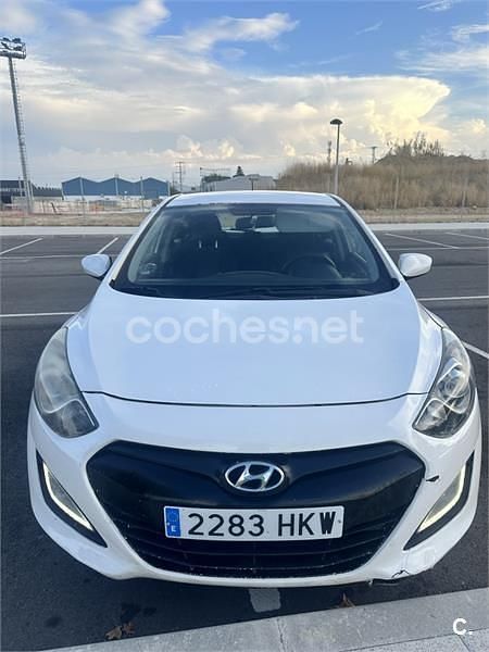 Blanco Usado 2012 Hyundai i30 Base Berlina | 6600 € (Precio justo) - Imagen 1/4