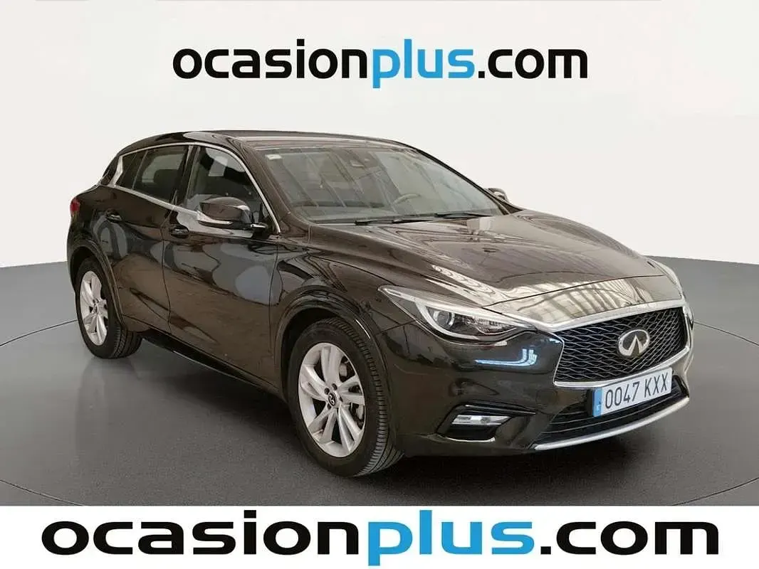 Usado Infiniti Q30 Premium 156 CV (114 kW) 2019 Negro Utilitario