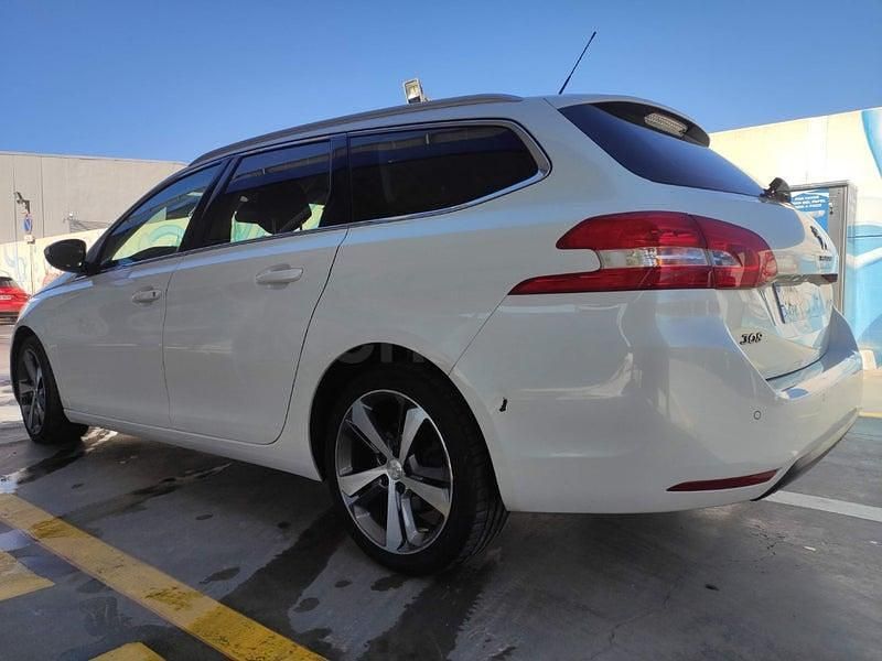 Usado Peugeot 308 SW Allure 120 CV (88 kW) 2017 Blanco Familiar