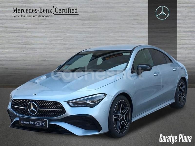 Gris / plata Usado 2024 Mercedes CLA200 Berlina | 38.500 € (Buen precio) - Imagen 1/4