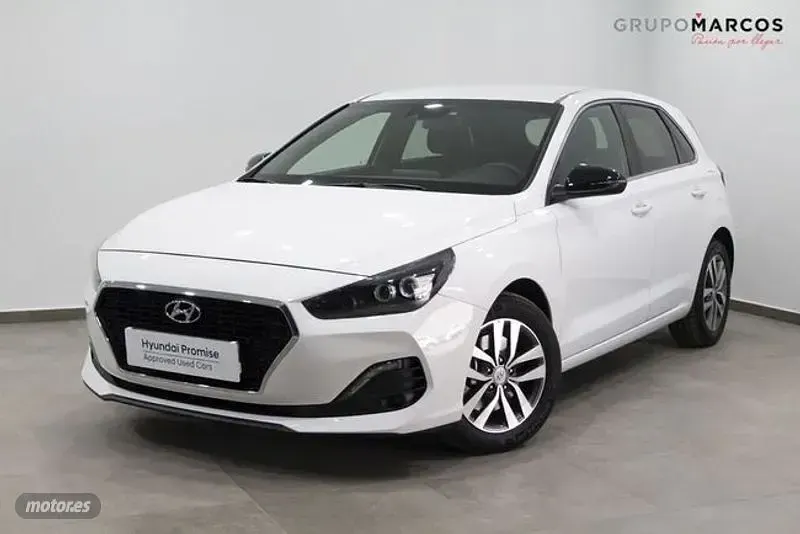 Usado Hyundai i30 120 CV (88 kW) 2020 Blanco
