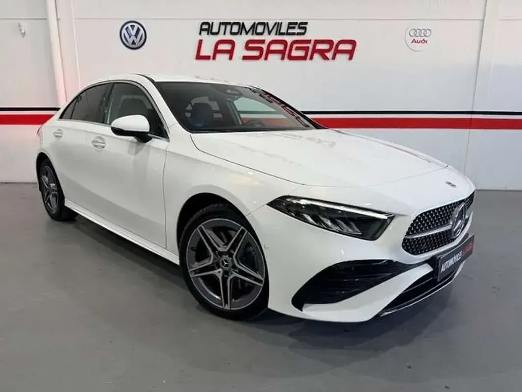 Usado Mercedes A45 AMG AMG line 218 CV (160 kW) 2023 Blanco Berlina
