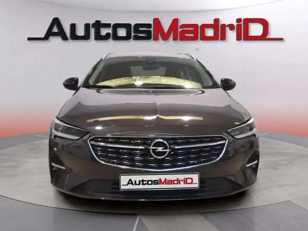 Usado Opel Insignia Business Elegance 174 CV (127 kW) 2021 Marrón Familiar
