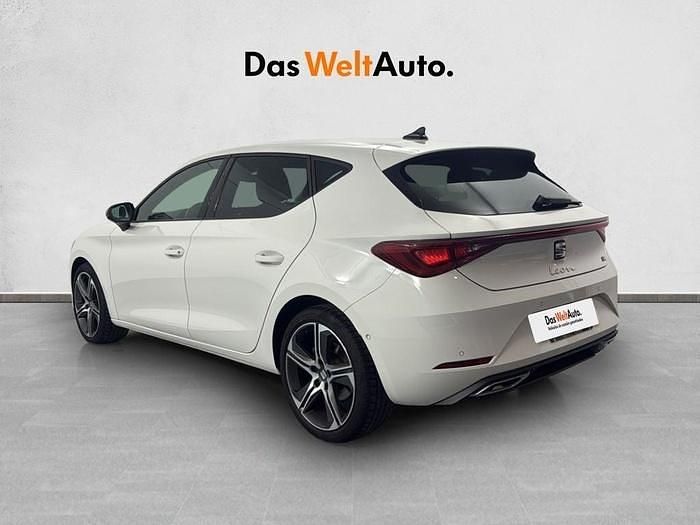 Usado Seat Leon FR 131 CV (96 kW) 2022 Blanco Utilitario