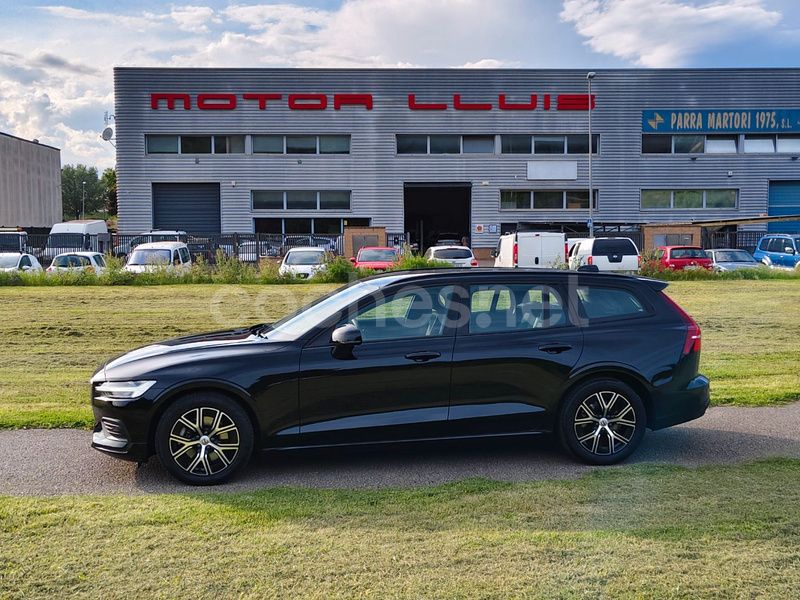 Negro Usado 2022 Volvo V60 Kinetic Familiar | 29.500 € (Buen precio) - Imagen 1/4