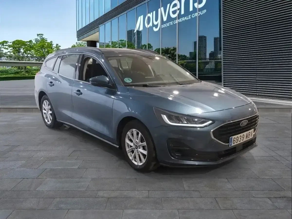Usado Ford Focus Trend+ 120 CV (88 kW) 2022 Azul Utilitario
