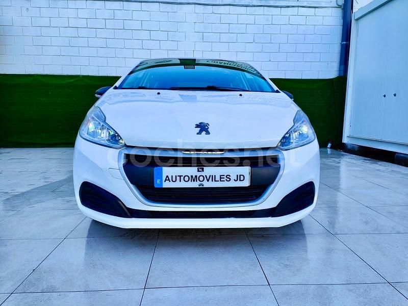 Usado Peugeot 208 Allure 100 CV (73 kW) 2017 Blanco Utilitario
