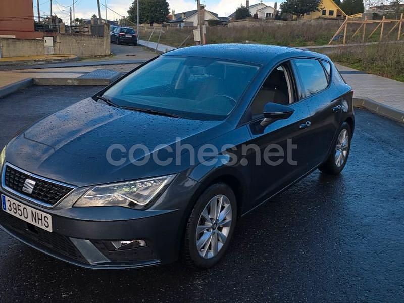 Usado Seat Leon Style 115 CV (84 kW) 2019 Negro Berlina