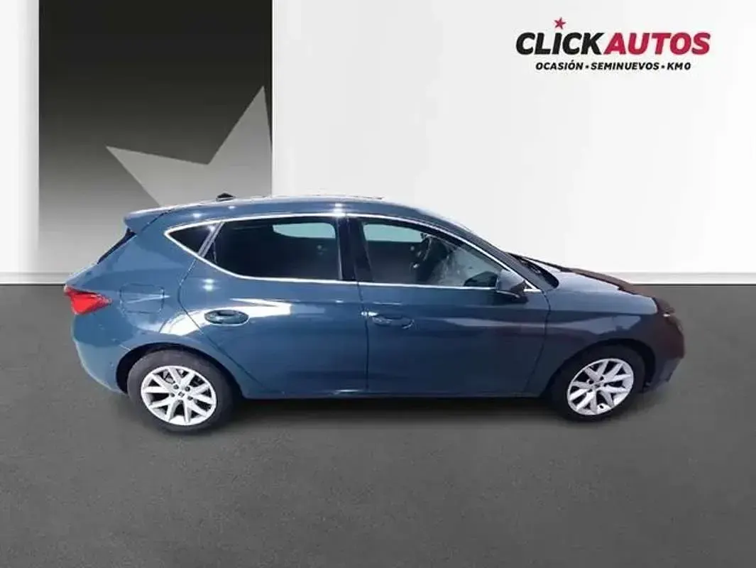 Usado Seat Leon Style 116 CV (85 kW) 2025 Azul Utilitario