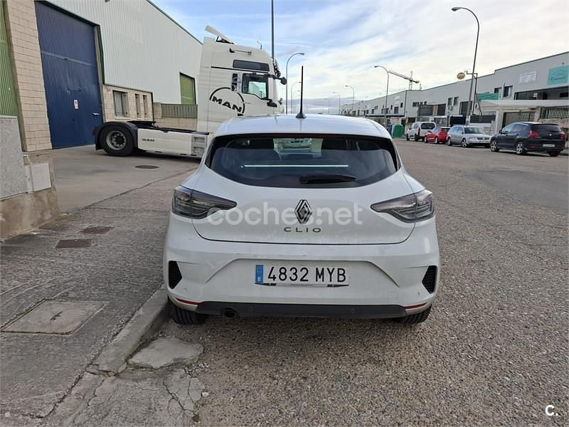 Usado Renault Clio V Evolution 100 CV (73 kW) 2025 Blanco Berlina