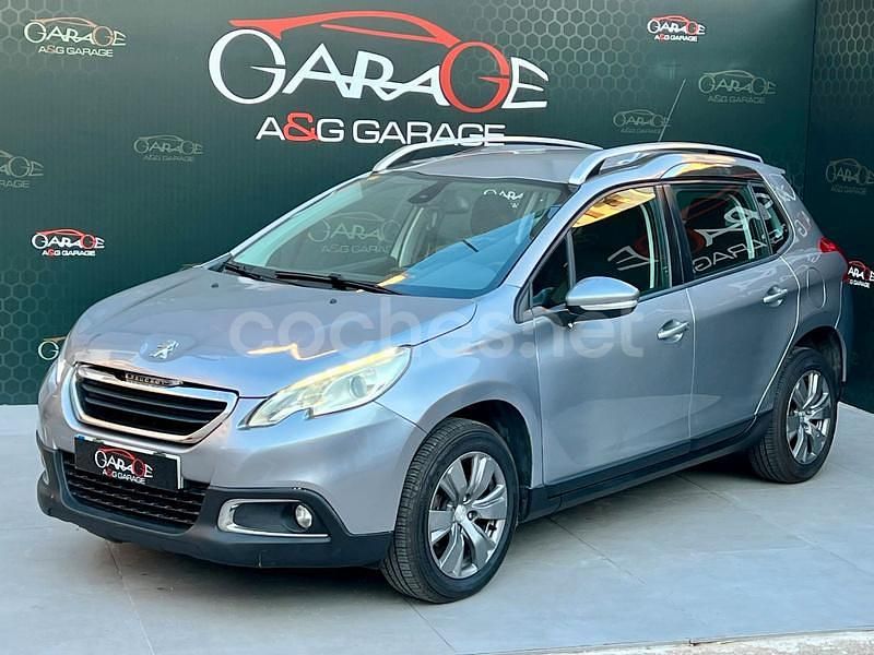 Usado Peugeot 2008 Active 92 CV (67 kW) 2013 Gris / plata SUV