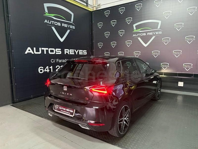 Usado Seat Ibiza FR 90 CV (66 kW) 2020 Negro Utilitario
