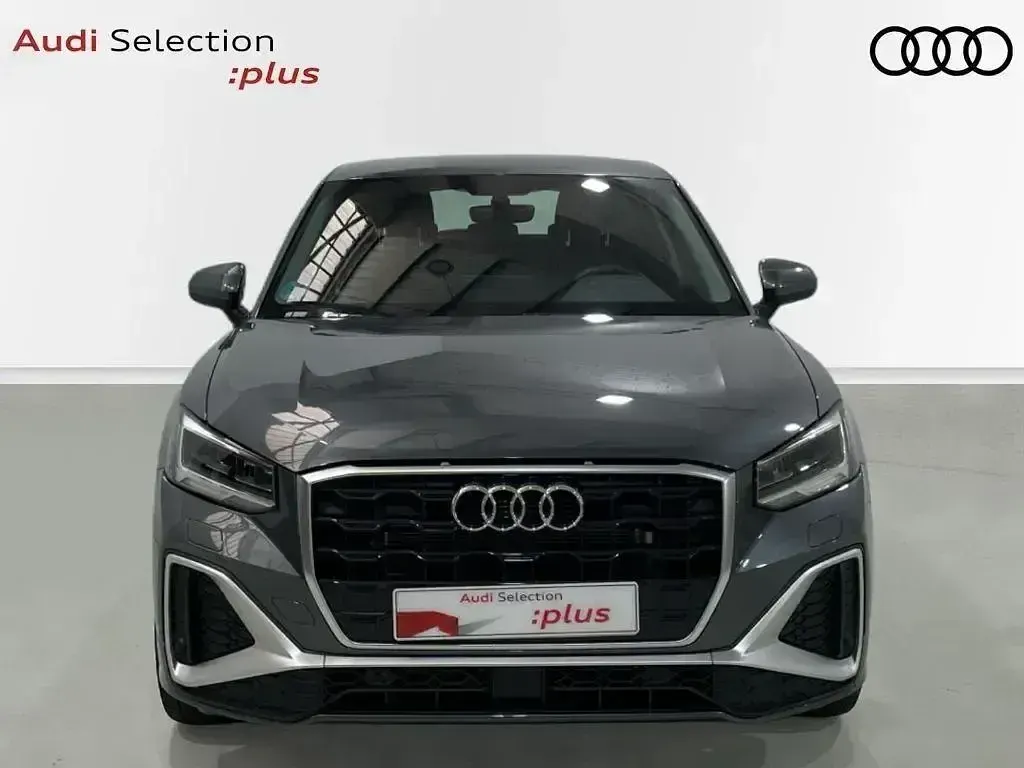 Usado Audi Q2 S-Line 150 CV (110 kW) 2022 Gris SUV