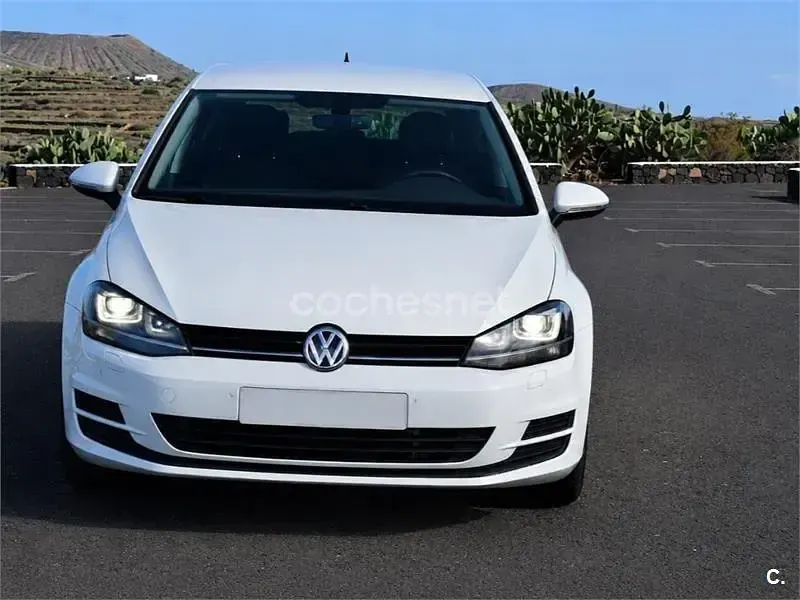 Usado VW Golf VII Advance 125 CV (91 kW) 2017 Blanco Familiar