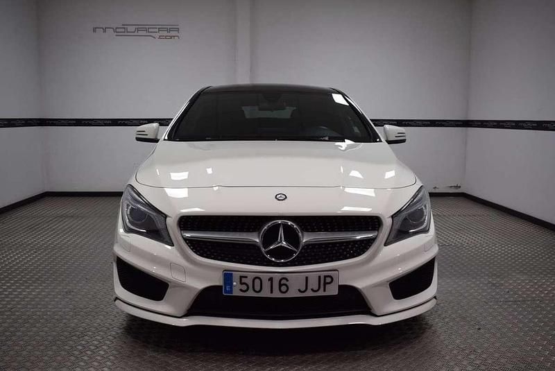 Usado Mercedes CLA200 Shooting Brake AMG line 136 CV (100 kW) 2015 Blanco Familiar