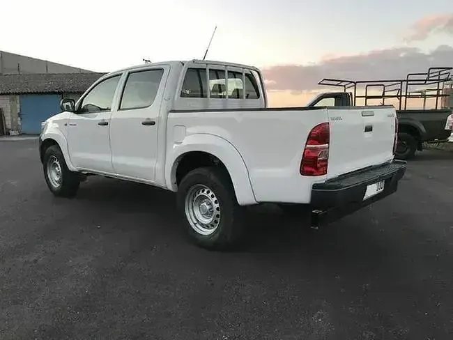 Usado Toyota HiLux 144 CV (105 kW) 2015 Blanco Pickup/Camioneta