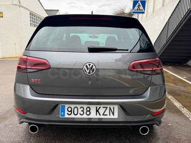 Usado VW Golf GTI 245 CV (180 kW) 2019 Gris / plata Berlina