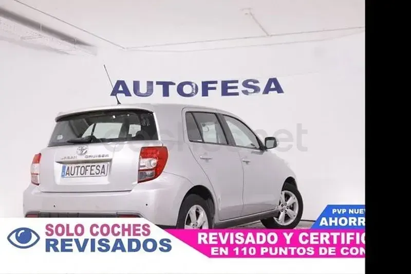 Usado Toyota Urban Cruiser Active 100 CV (73 kW) 2009 Gris / plata Utilitario
