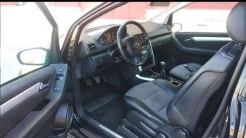 Usado Mercedes A200 139 CV (102 kW) 2005 Negro Utilitario