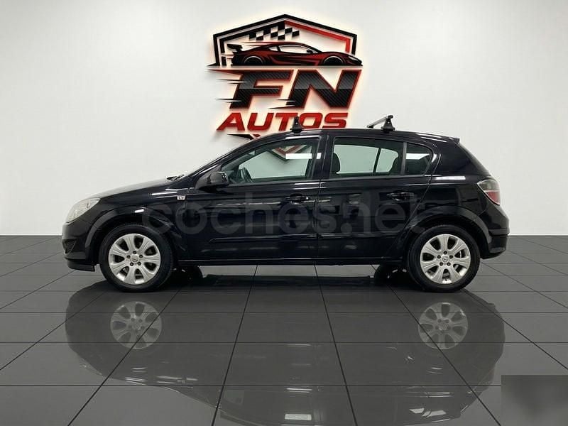 Usado Opel Astra Enjoy 90 CV (66 kW) 2008 Negro Berlina