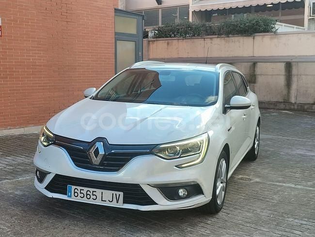 Usado Renault Mégane GrandTour Business 115 CV (84 kW) 2020 Blanco Familiar