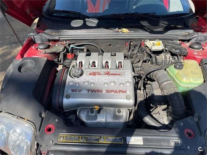 Usado Alfa Romeo Spider 150 CV (110 kW) 2003 Rojo Descapotable