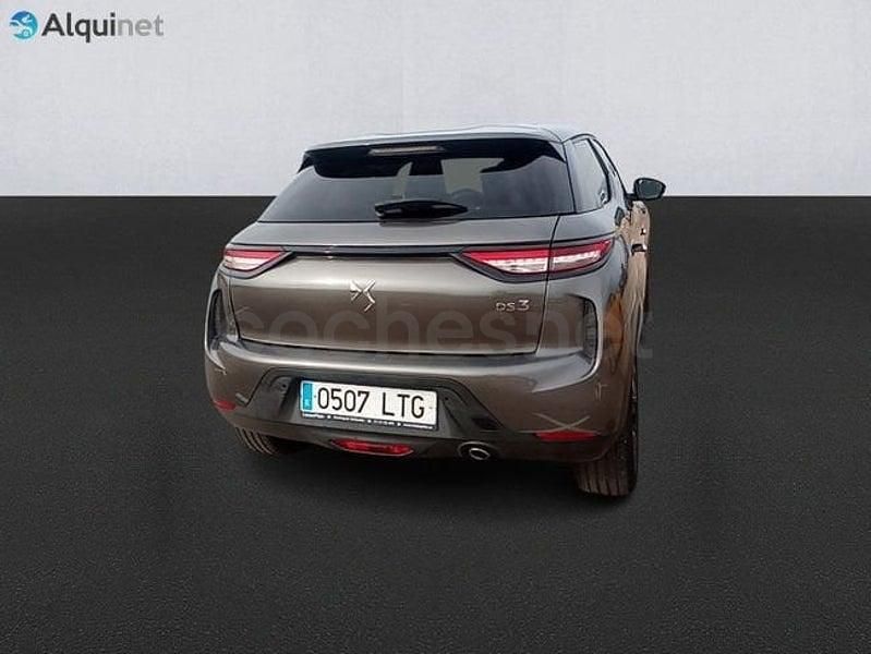 Usado DS Automobiles DS3 Crossback So Chic 110 CV (80 kW) 2021 Gris / plata SUV