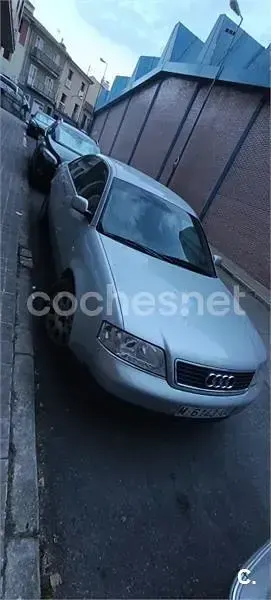 Usado Audi A6 165 CV (121 kW) 1997 Gris / plata Berlina
