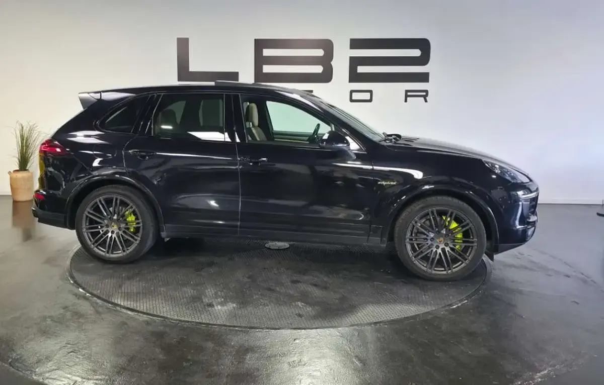 Usado Porsche Cayenne S 420 CV (308 kW) 2015 Negro SUV
