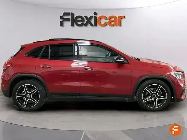 Usado Mercedes GLA200 150 CV (110 kW) 2020 Rojo SUV