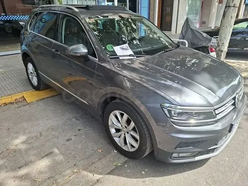 Usado VW Tiguan Advance 150 CV (110 kW) 2019 Gris / plata SUV