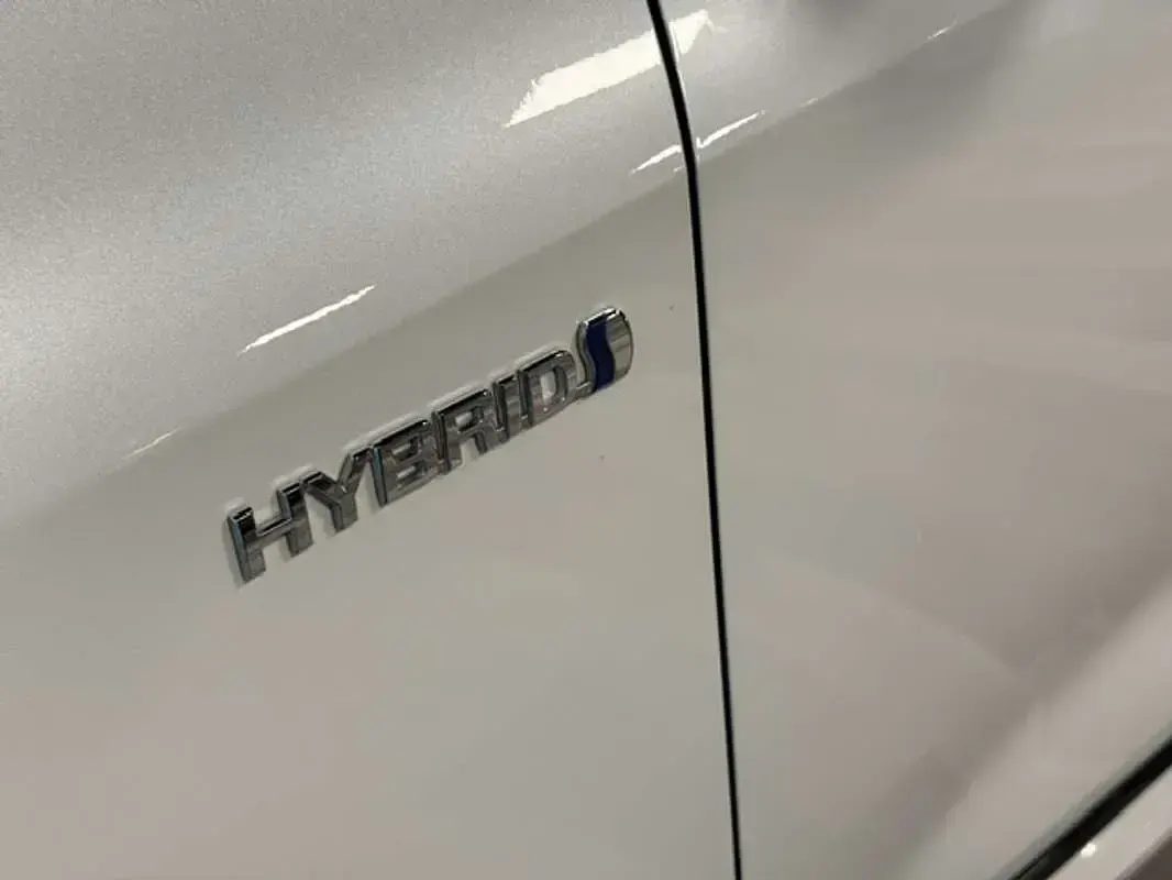 Usado Toyota Corolla Style 184 CV (135 kW) 2020 Blanco Utilitario