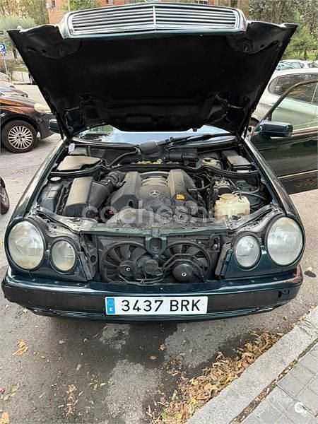 Usado Mercedes E280 Elegance 204 CV (150 kW) 1997 Verde Familiar