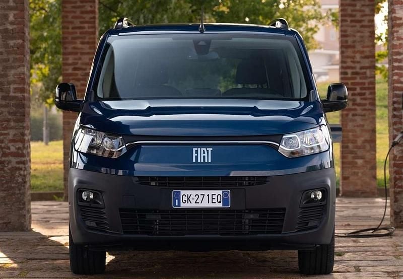 Usado Fiat Doblò Pop 95 HP (69 kW) 2019 Branco Monovolume