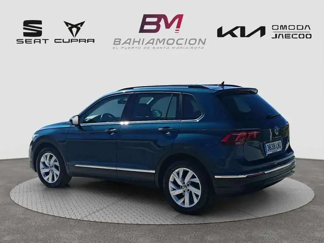 Usado VW Tiguan Life 150 CV (110 kW) 2021 Azul SUV
