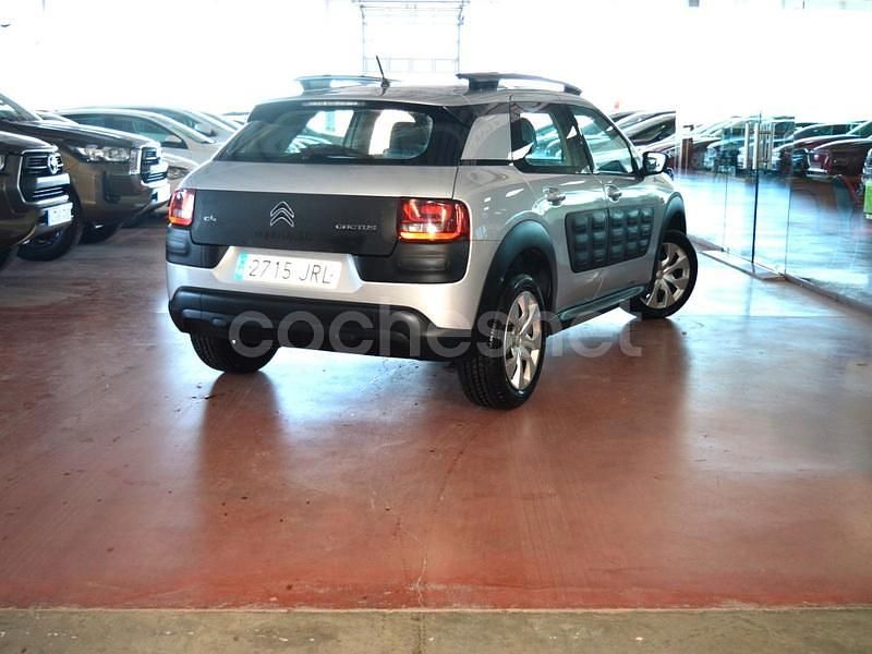 Usado Citroën C4 Feel 82 CV (60 kW) 2016 Gris / plata Berlina