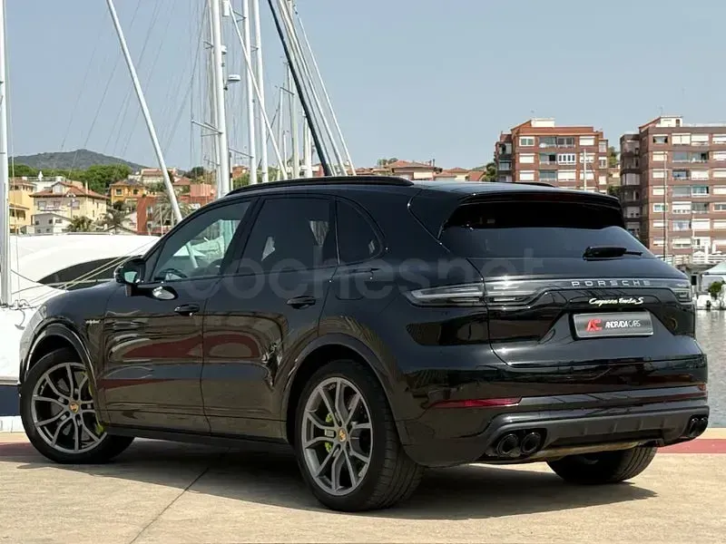 Usado Porsche Cayenne Turbo S E-Hybrid 680 CV (500 kW) 2023 Negro SUV