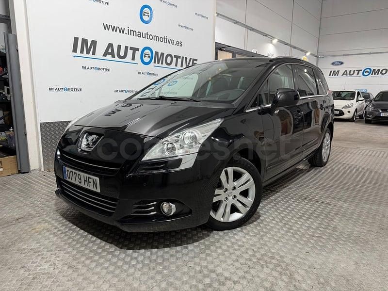 Usado Peugeot 5008 Allure 112 CV (82 kW) 2012 Negro Monovolumen