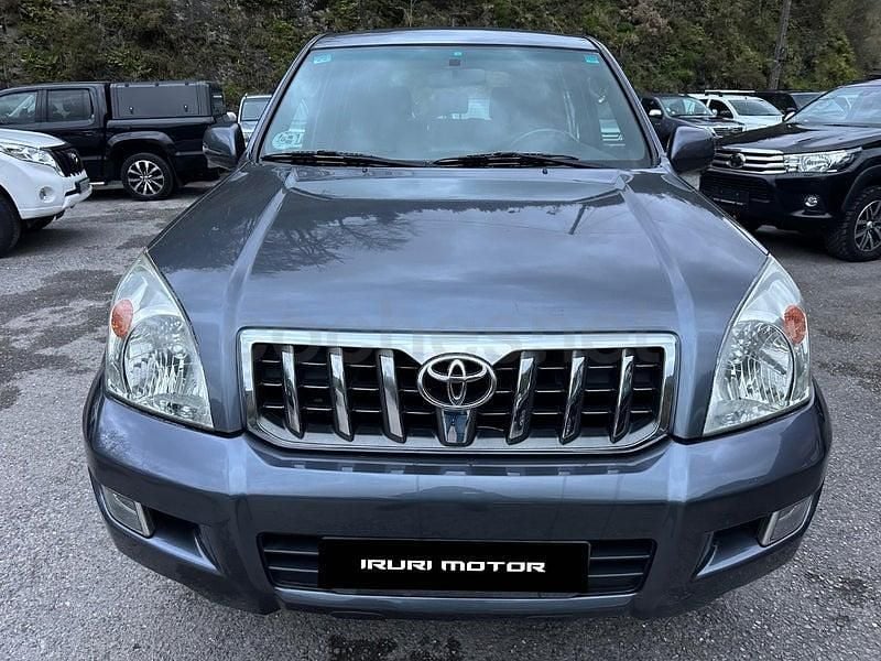 Usado Toyota Land Cruiser 173 CV (127 kW) 2007 Gris / plata SUV