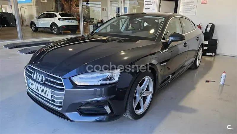 Usado Audi A5 Sportback 150 CV (110 kW) 2019 Gris / plata Utilitario