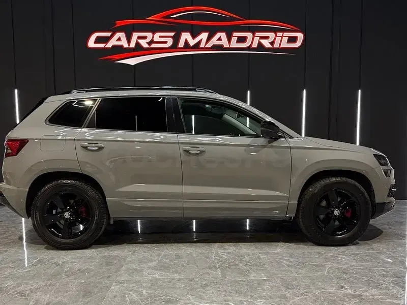 Usado Skoda Karoq Ambition 150 CV (110 kW) 2019 Gris / plata SUV
