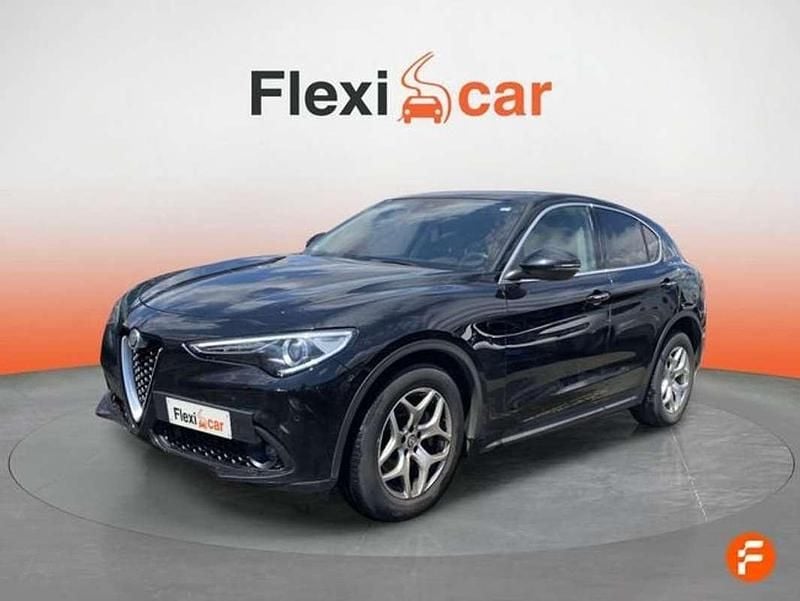 Usado Alfa Romeo Stelvio Super 190 CV (139 kW) 2019 Negro SUV