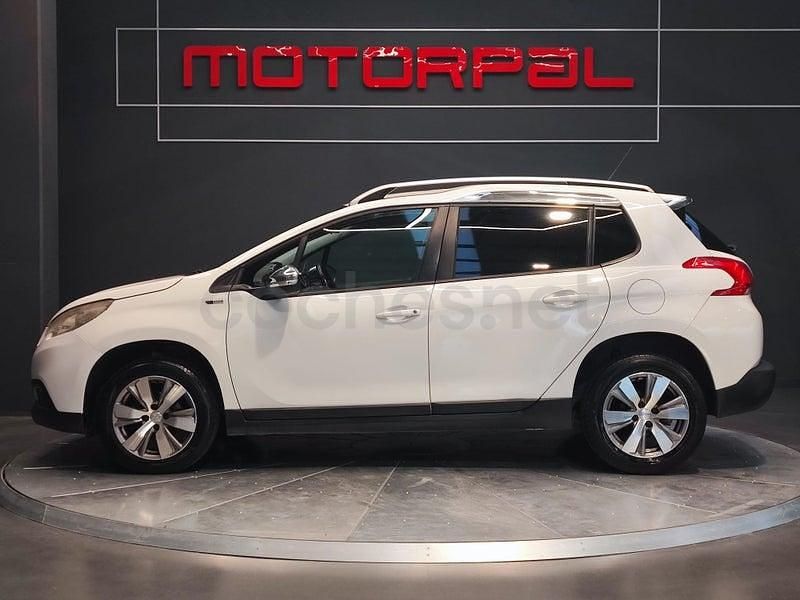 Usado Peugeot 2008 Allure 100 CV (73 kW) 2016 Blanco SUV