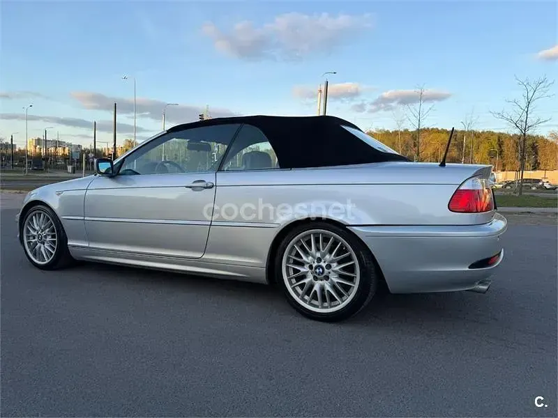 Usado BMW 330 231 CV (169 kW) 2004 Gris / plata Descapotable