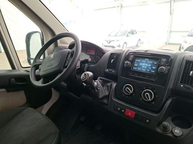 Usado Peugeot Boxer Premium 111 CV (81 kW) 2019 Blanco Van