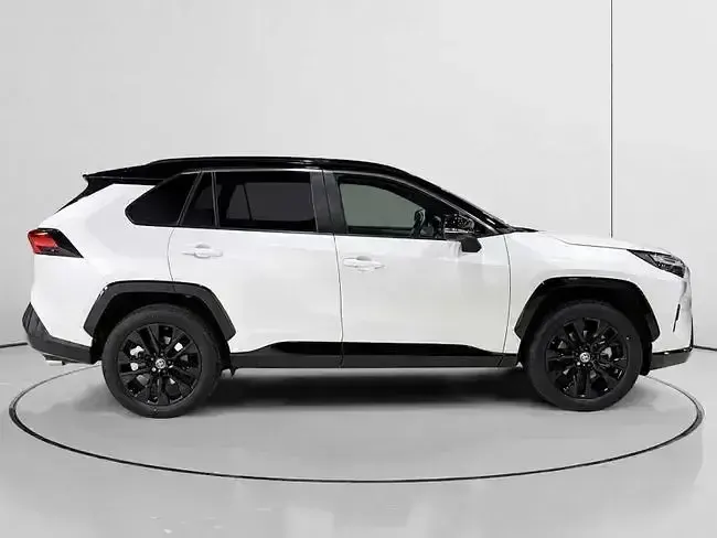 Brugt Toyota RAV4 Hybrid Style 218 HK (160 kW) 2024 Hvid SUV