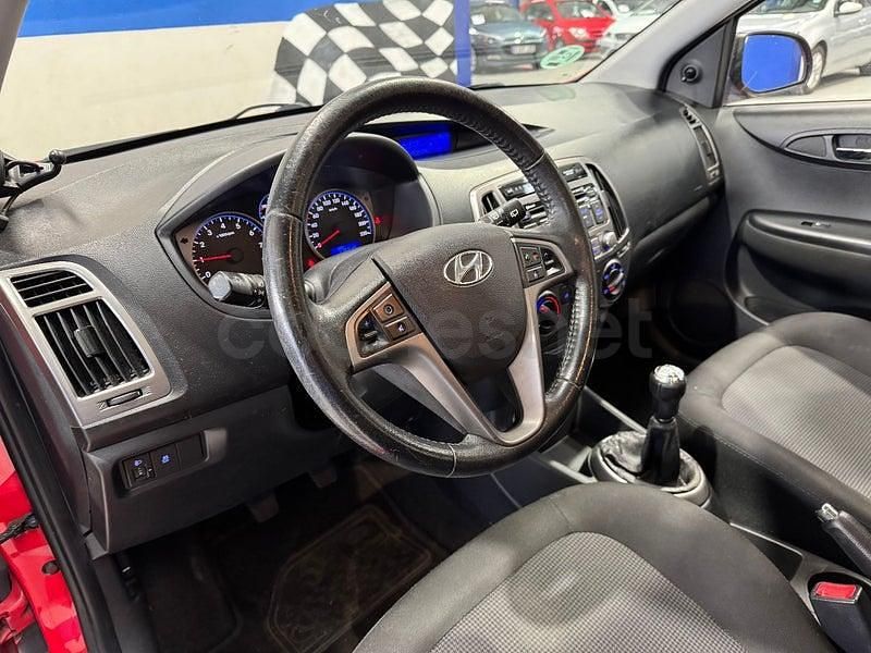 Brugt Hyundai i20 Base 85 HK (62 kW) 2013 Rød Hatchback