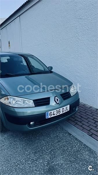 Usado Renault Mégane II Dynamique 115 CV (84 kW) 2005 Verde Berlina